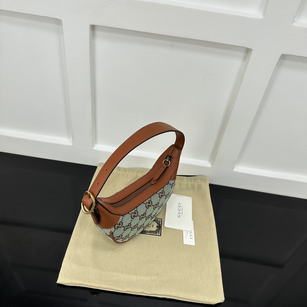 Gucci Hobo Bags